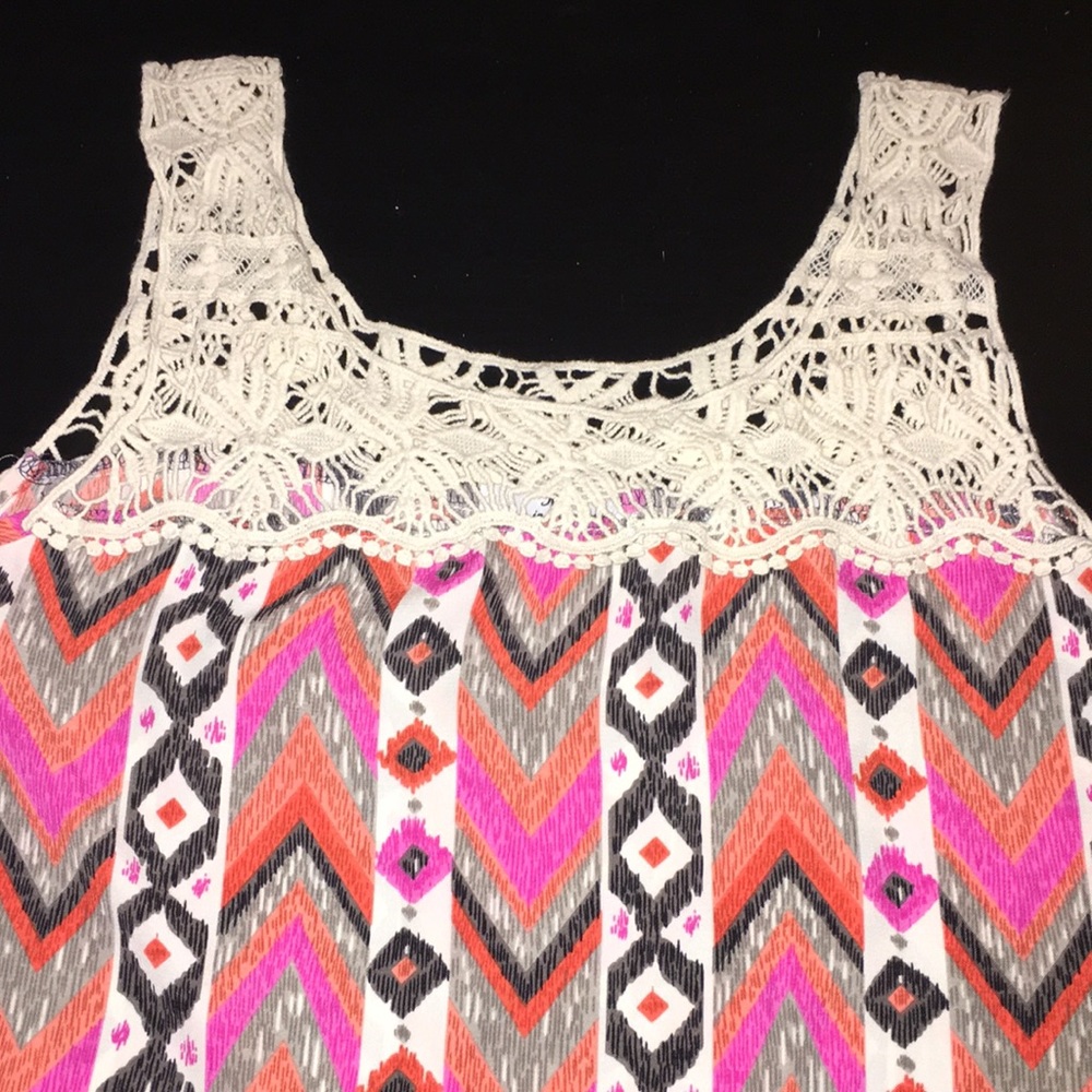Crochet Lace and silky print tank. Size S.